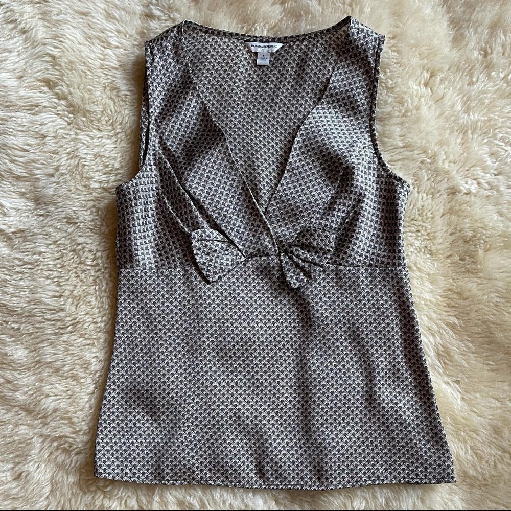 Banana Republic Geometric Pattern Silky Shell/Tank